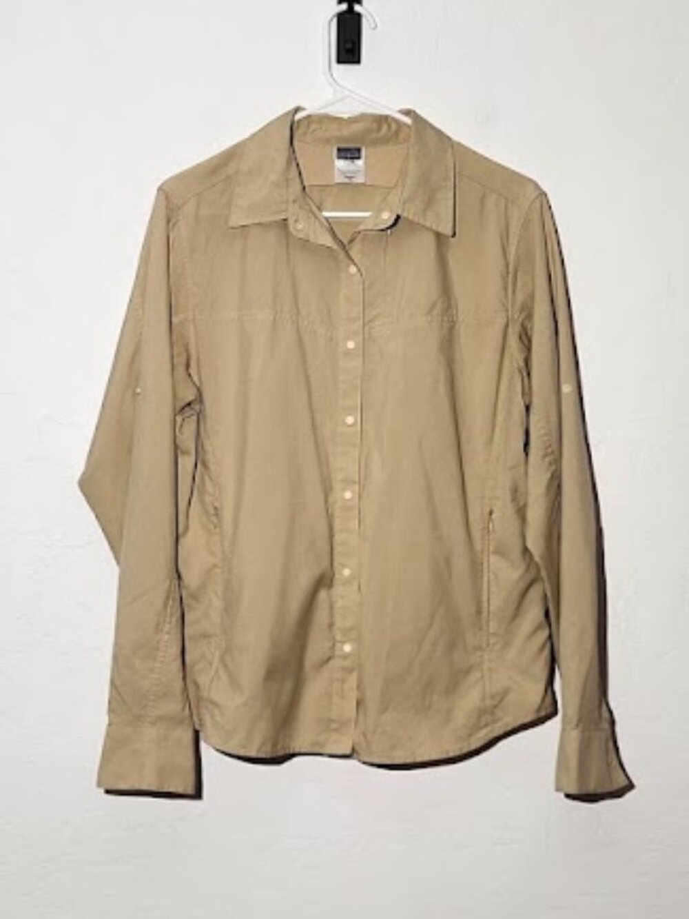 Patagonia Women's Roll-tab Sleeve Button-Down Shirt Size 14